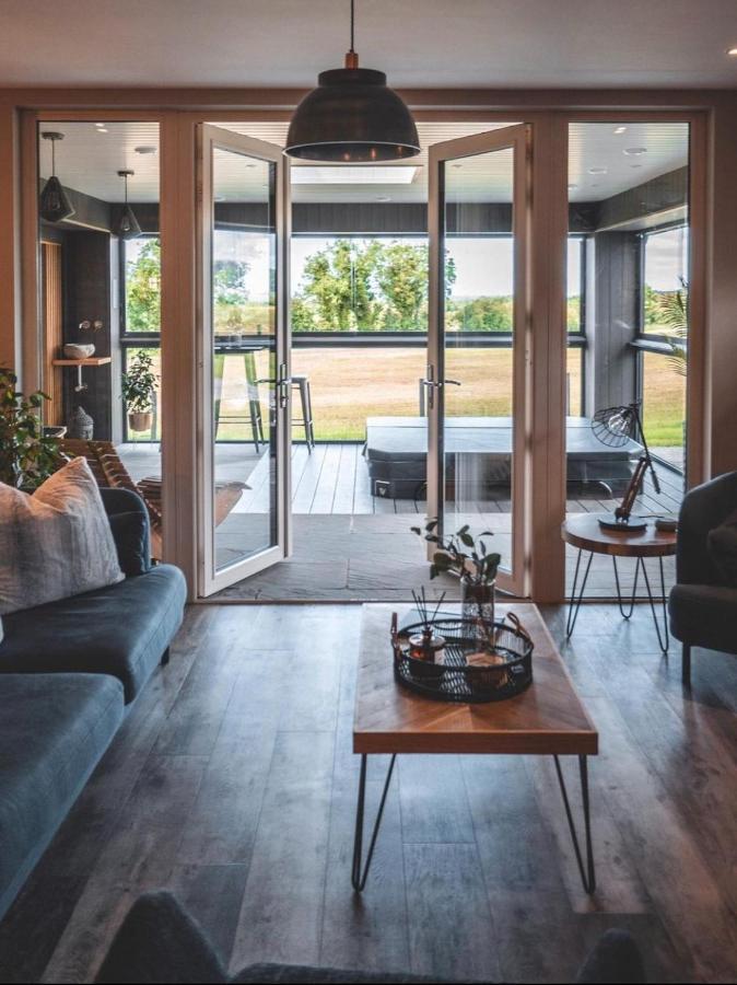 The Hideaway Retreat Villa โอมากห์ ภายนอก รูปภาพ